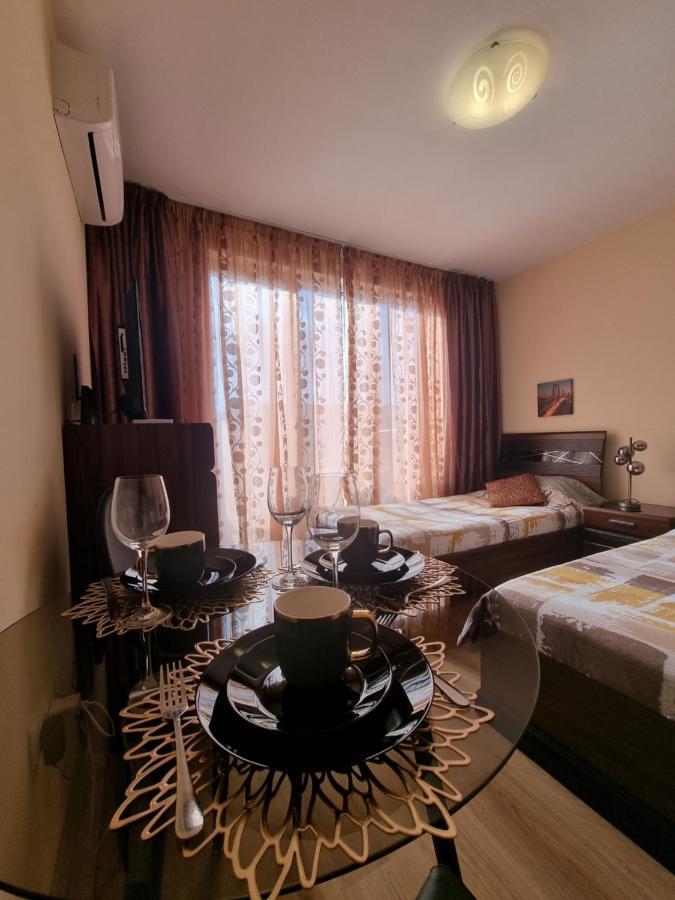 Deluxe Admiral Plaza Apartamento Sunny Beach Exterior foto